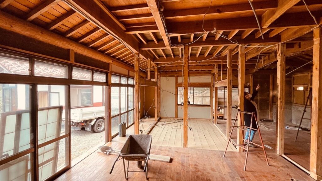 Renovating vacant house in Japan by Coco Lencho Japan