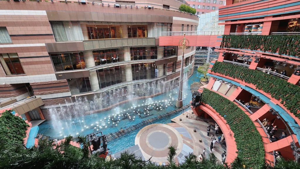 Shopping and Modern Attractions Fukuoka